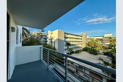 1605 Bay Rd #407, Miami Beach, FL 33139 - Photo 14