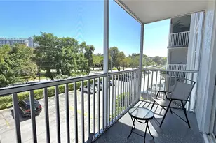 16950 W Dixie Hwy, North Miami Beach, FL 33160 - Photo 8