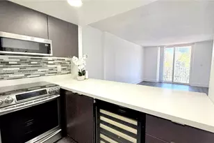 16950 W Dixie Hwy, North Miami Beach, FL 33160 - Photo 2