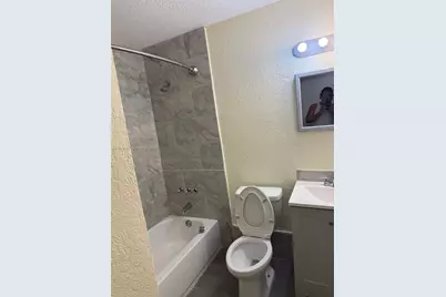 304 NW 6th Ave, Boynton Beach, FL 33435 - Photo 8