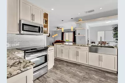 14824 SW 112th St, Miami, FL 33196 - Photo 10