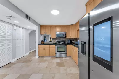 7653 NW 79th Ave #109, Tamarac, FL 33321 - Photo 4