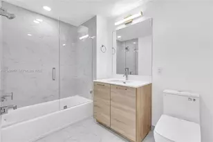 16385 Biscayne Blvd, North Miami Beach, FL 33160 - Photo 14