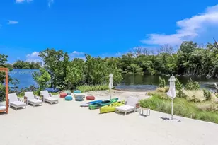 16385 Biscayne Blvd, North Miami Beach, FL 33160 - Photo 36