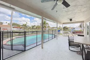 12585 SW 9th Pl, Davie, FL 33325 - Photo 42