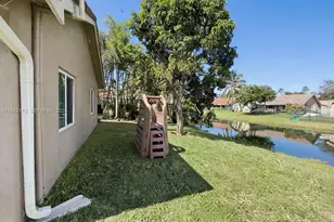 12585 SW 9th Pl, Davie, FL 33325 - Photo 36