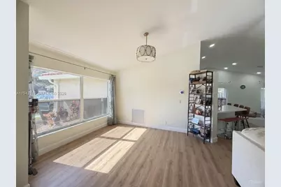 12585 SW 9th Pl, Davie, FL 33325 - Photo 6