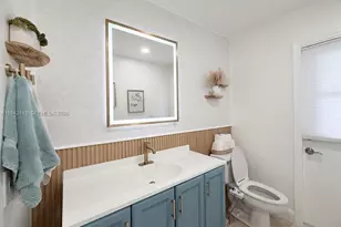 12585 SW 9th Pl, Davie, FL 33325 - Photo 32