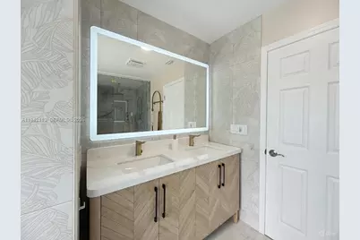 12585 SW 9th Pl, Davie, FL 33325 - Photo 24