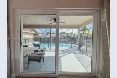 12585 SW 9th Pl, Davie, FL 33325 - Photo 16