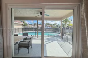 12585 SW 9th Pl, Davie, FL 33325 - Photo 16