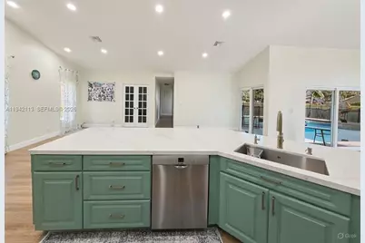 12585 SW 9th Pl, Davie, FL 33325 - Photo 12