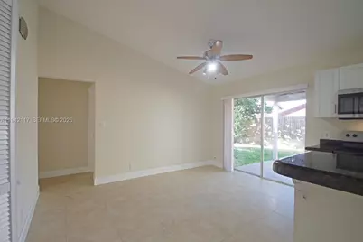 7525 SW 7th Pl, North Lauderdale, FL 33068 - Photo 12
