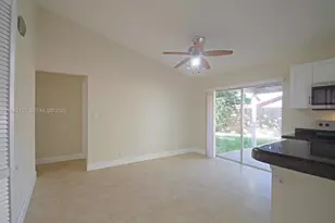 7525 SW 7th Pl, North Lauderdale, FL 33068 - Photo 12