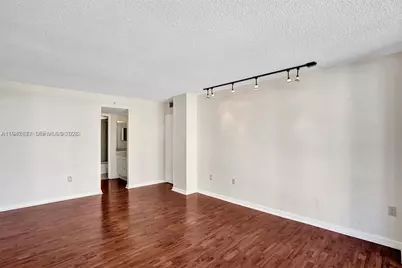 600 NE 36th St #1423, Miami, FL 33137 - Photo 18