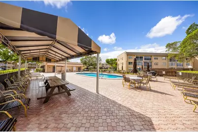 9121 Sunrise Lakes Blvd #114, Sunrise, FL 33322 - Photo 6