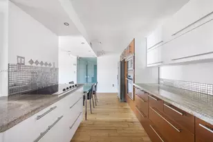 947 Lenox Ave., Miami Beach, FL 33139 - Photo 14