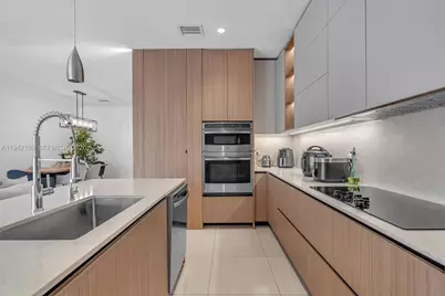 6348 NW 104th Ct, Doral, FL 33178 - Photo 14