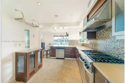 224 S Coconut Ln, Miami Beach, FL 33139 - Photo 10