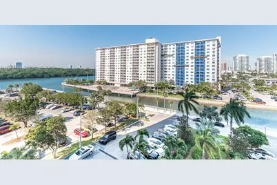 500 Bayview Dr #617, Sunny Isles Beach, FL 33160 - Photo 1