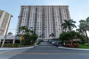 500 Bayview Dr, Sunny Isles Beach, FL 33160 - Photo 16