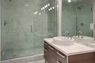 253 NE 2nd St, Miami, FL 33132 - Photo 4