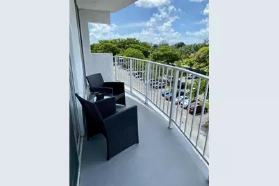 498 NW 165th St Rd #D-507, Miami, FL 33169 - Photo 12