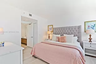 121 NE 34th St, Miami, FL 33137 - Photo 12