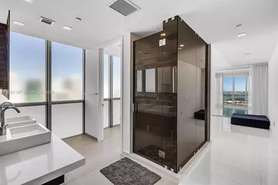 1100 Biscayne Blvd #2907, Miami, FL 33132 - Photo 18