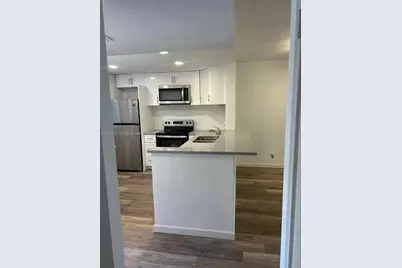 500 NE 12th Ave #304, Hallandale Beach, FL 33009 - Photo 4