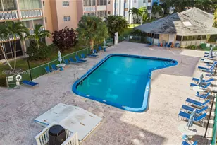301 NE 14th Ave, Hallandale Beach, FL 33009 - Photo 24