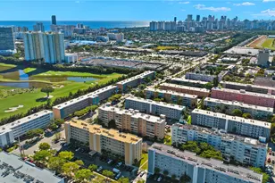 301 NE 14th Ave, Hallandale Beach, FL 33009 - Photo 28