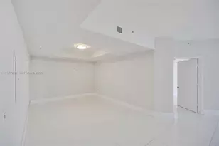 17301 Biscayne Blvd, North Miami Beach, FL 33160 - Photo 30