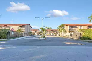 1917 SW 107th Ave, Miami, FL 33165 - Photo 36