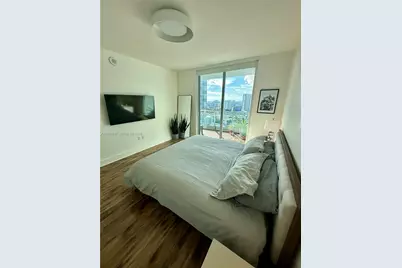 90 SW 3rd St #2306, Miami, FL 33130 - Photo 8