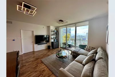 90 SW 3rd St #2306, Miami, FL 33130 - Photo 6