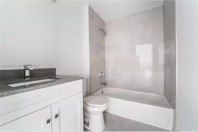 1165 NW 8th Ave #301, Miami, FL 33136 - Photo 10