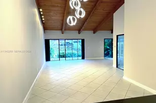 2753 S Parkview Dr, Hallandale Beach, FL 33009 - Photo 12