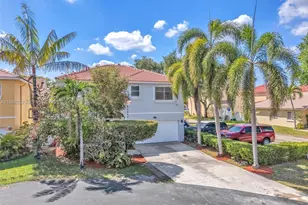 300 SW 100th Ave, Pembroke Pines, FL 33025 - Photo 40