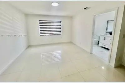 300 SW 100th Ave, Pembroke Pines, FL 33025 - Photo 12