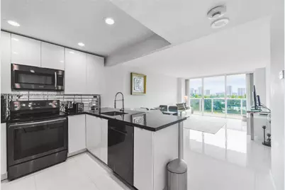 3625 N Country Club Dr #607, Aventura, FL 33180 - Photo 4