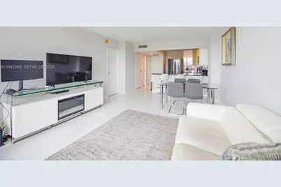 3625 N Country Club Dr #607, Aventura, FL 33180 - Photo 10