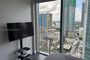 1300 Brickell Bay Dr, Miami, FL 33131 - Photo 16