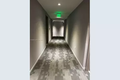 1300 Brickell Bay Dr #2802, Miami, FL 33131 - Photo 4