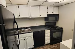 3670 Inverrary Dr, Lauderhill, FL 33319 - Photo 8