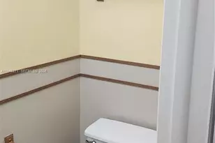 3670 Inverrary Dr, Lauderhill, FL 33319 - Photo 10