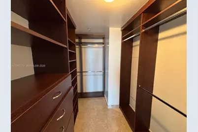 185 SW 7th St #1502, Miami, FL 33130 - Photo 32