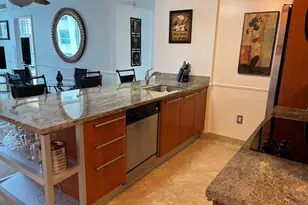 185 SW 7th St, Miami, FL 33130 - Photo 8