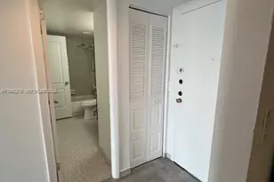 498 NW 165th St Rd, Miami, FL 33169 - Photo 6