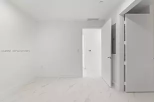 700 NE 24, Miami, FL 33137 - Photo 34